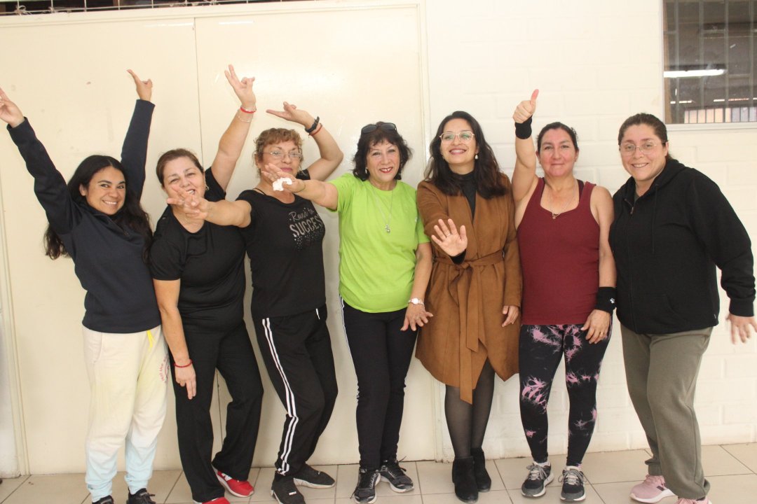 /mujeres-copiapinas-disfrutan-de-una-vida-activa-y-saludable-gracias-a-los