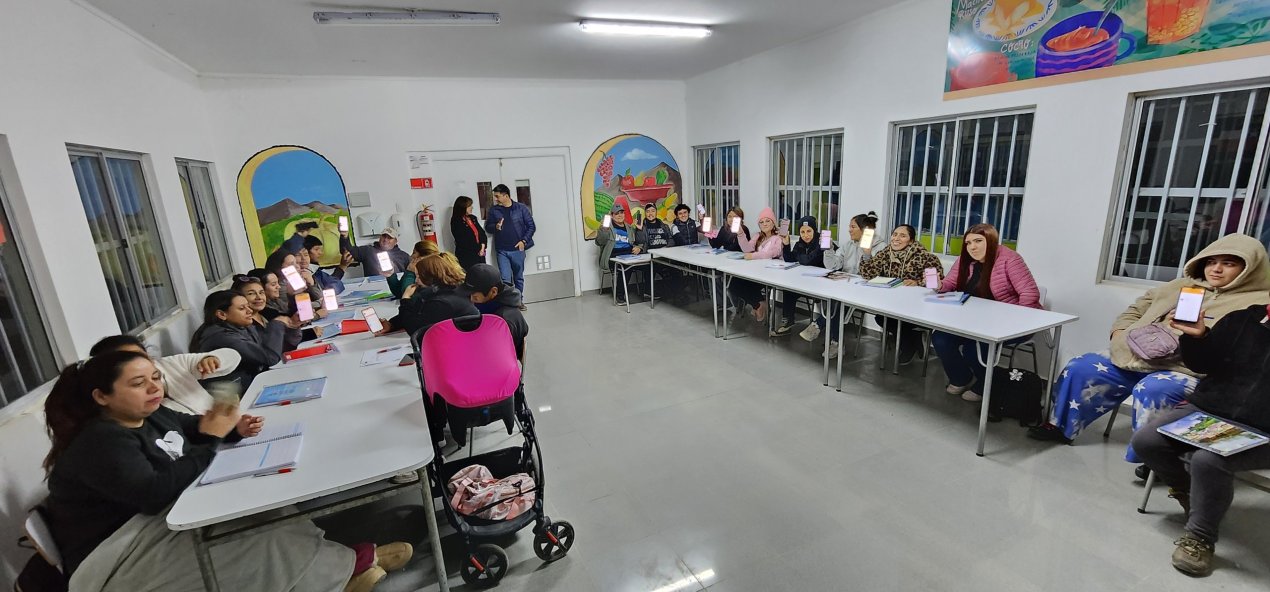 /vecinos-de-hornitos-inician-curso-de-conduccion-defensiva-financiado-por
