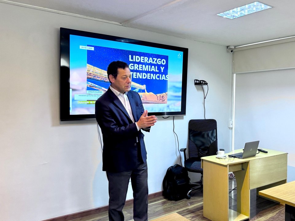 /presidente-del-consejo-minero-participa-en-diplomado-de-corproa