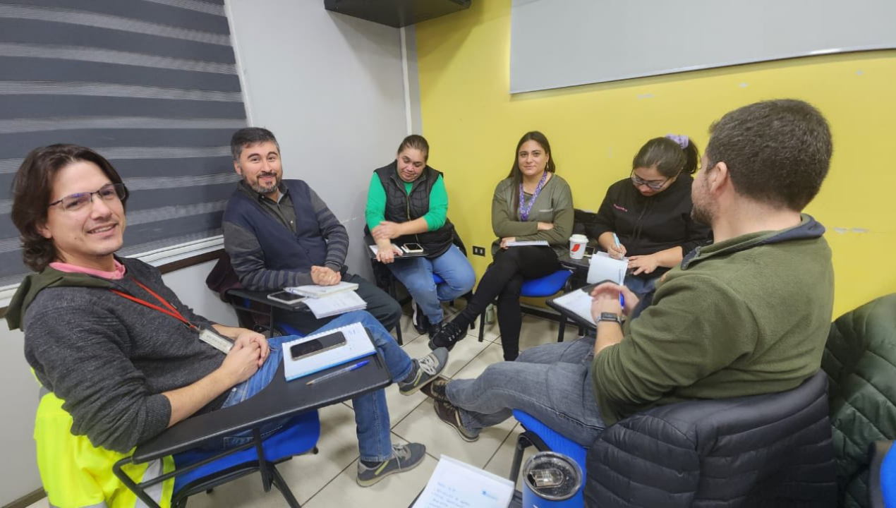 /en-arauco-capacitan-en-eficiencia-hospitalaria-a-equipos-clinicos-y