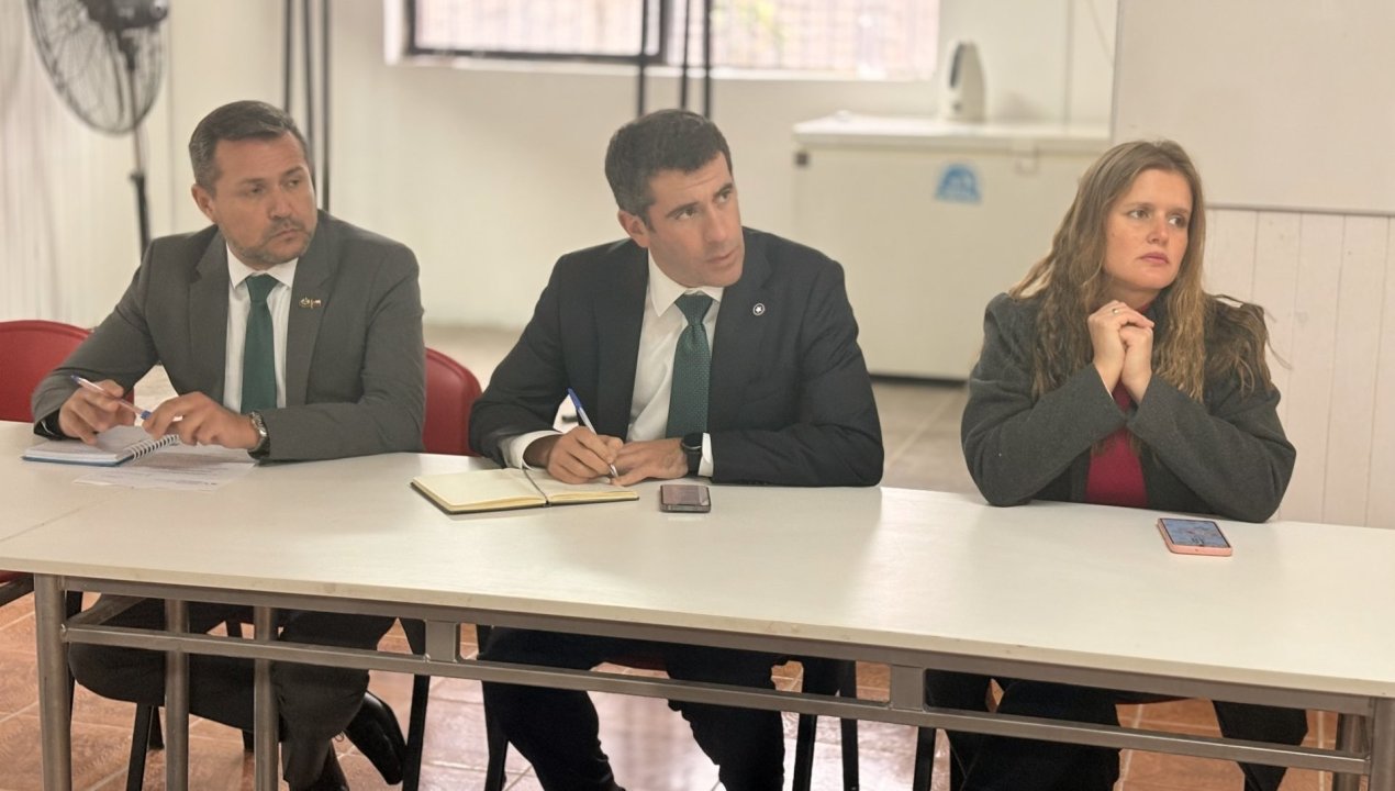 /diputado-moreno-aborda-malos-olores-en-camarico