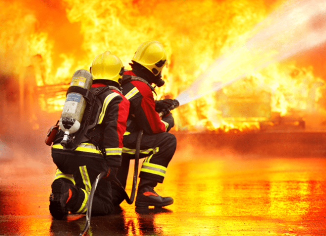/urgente-incendio-de-magnitud-en-sector-sur-de-los-angeles