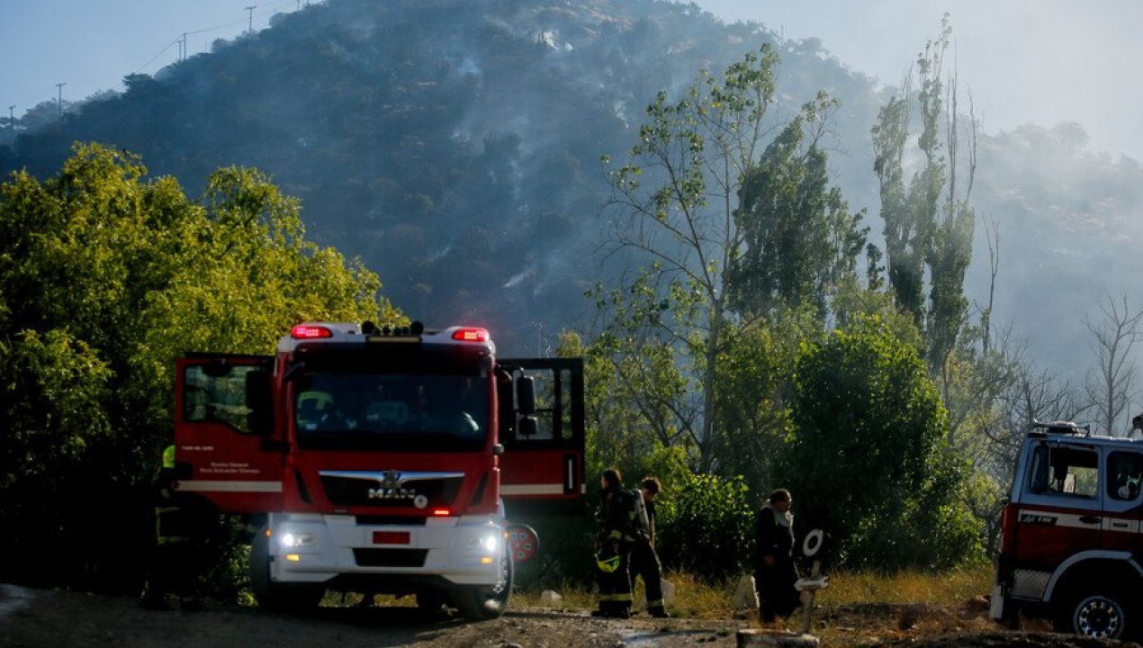 /actualidad/incendios-forestales-siguen-activos-y-ejecutivo-endurece-advertencias-a-0
