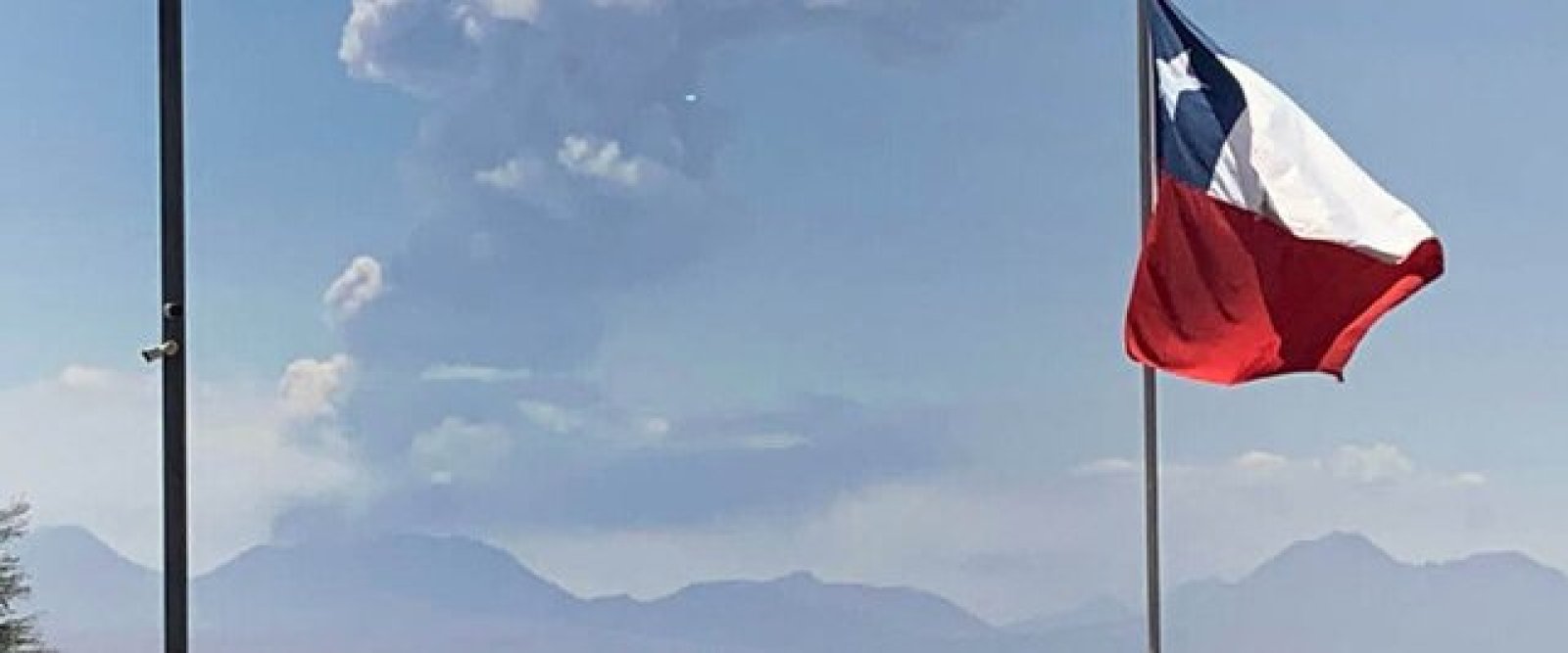 Sernageomin elevó alerta en el volcán Láscar a amarilla